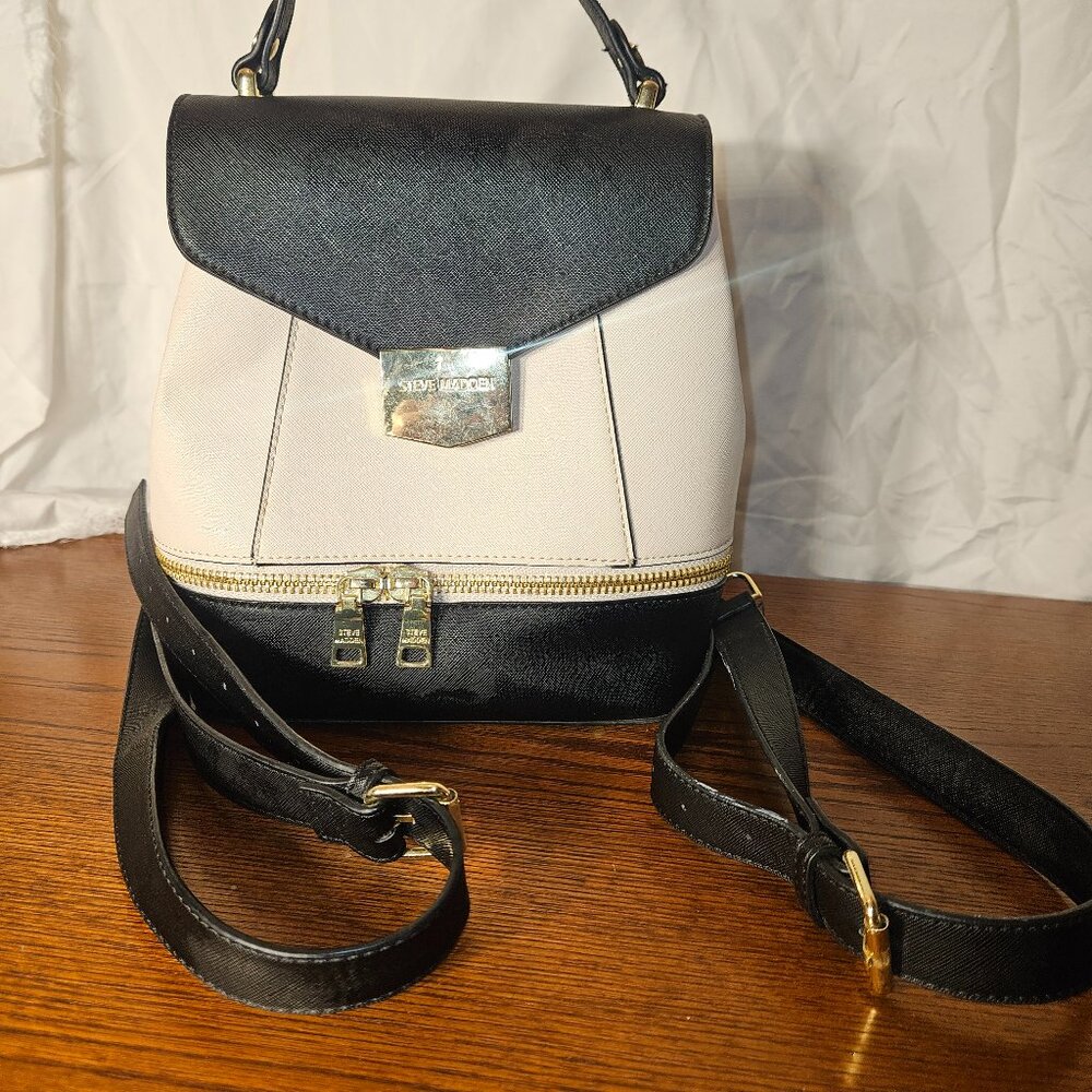 Steve Madden mini bagpack Black and beige